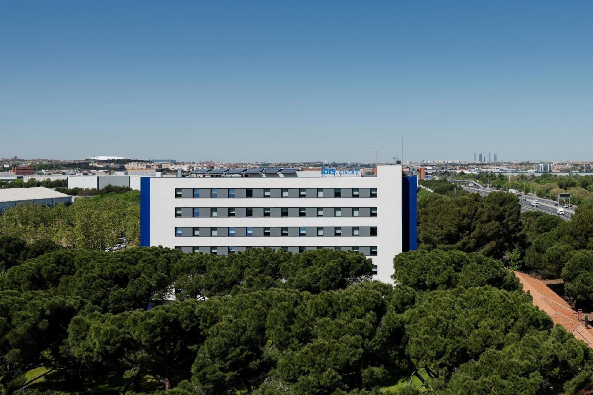 Ibis Budget Madrid Aeropuerto Exterior photo